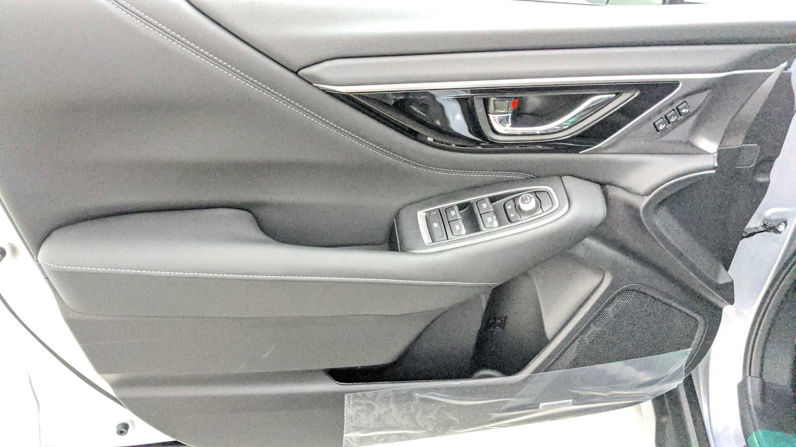 New 2025 Subaru Outback Limited image 14