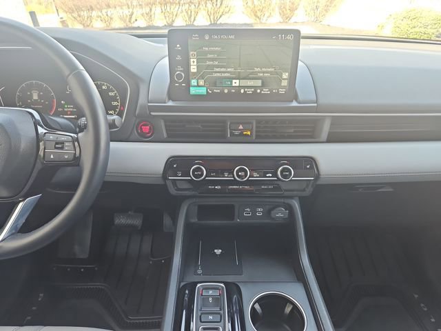 Certified 2024 Honda Pilot Touring image 16