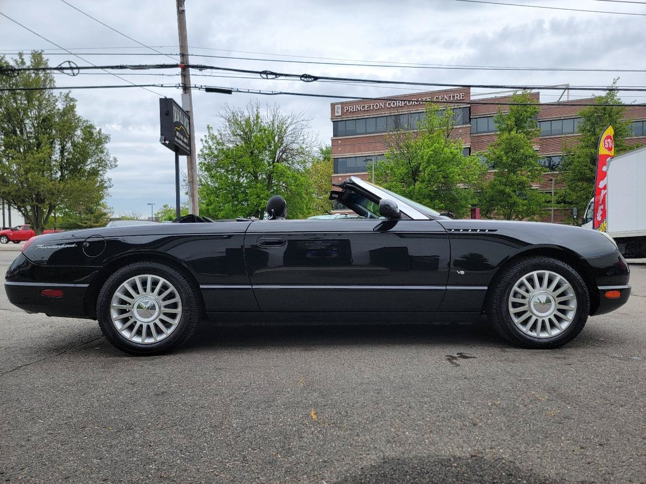 Used 2004 Ford Thunderbird RWD image 11