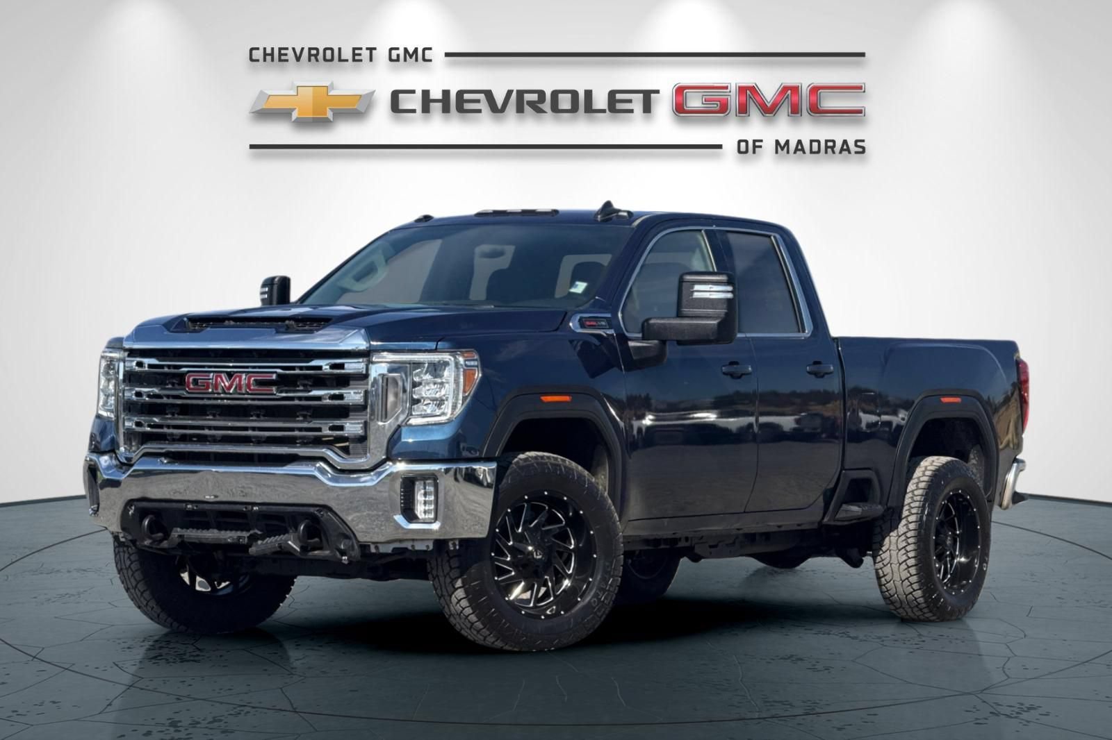 Used 2023 GMC Sierra 2500 SLE w/ SLE Convenience Package AWD/4WD image 7