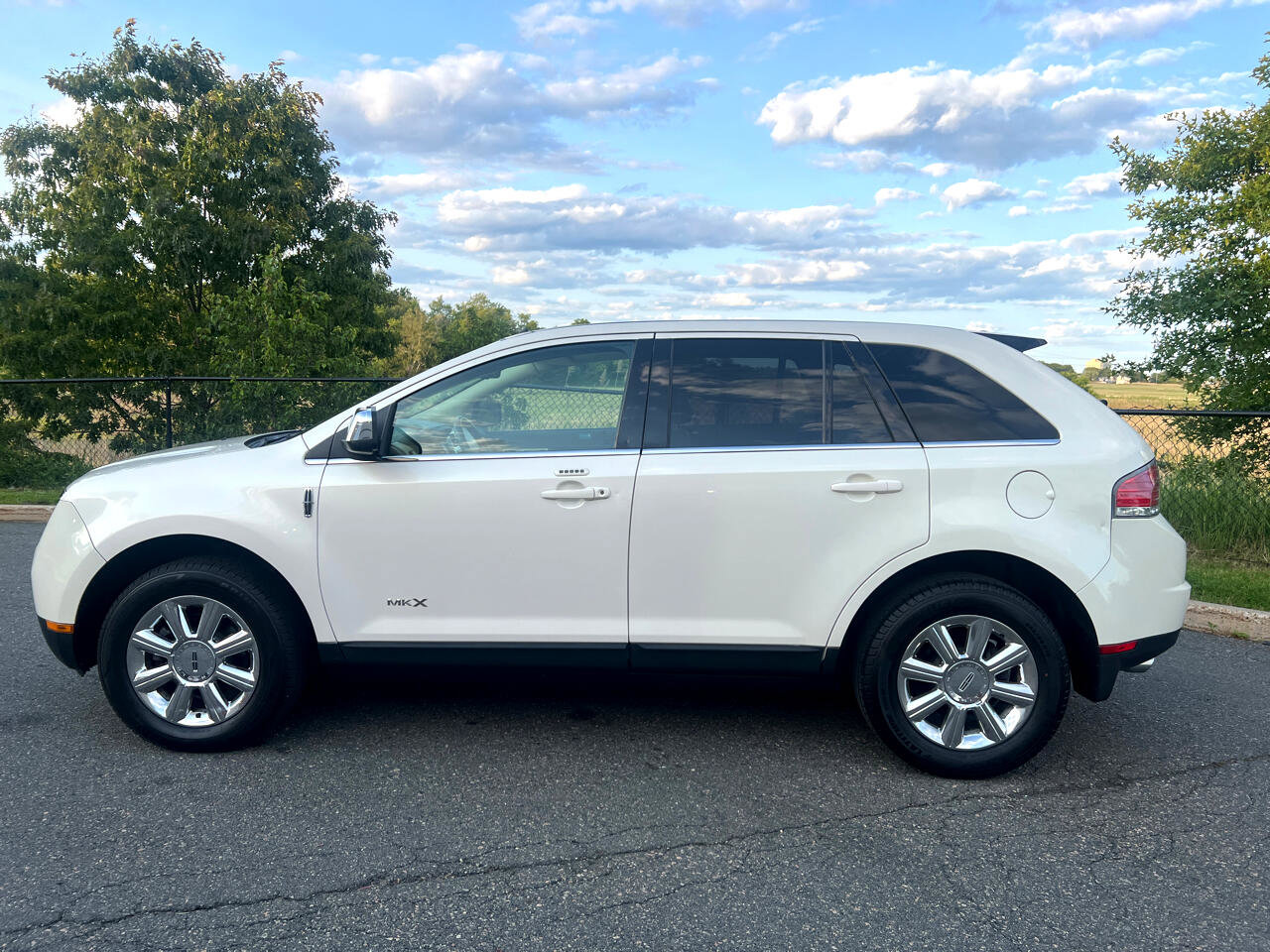 Used 2008 Lincoln MKX AWD image 4
