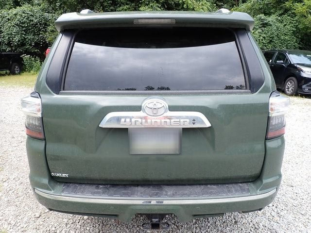 Certified 2022 Toyota 4Runner Limited AWD/4WD image 4