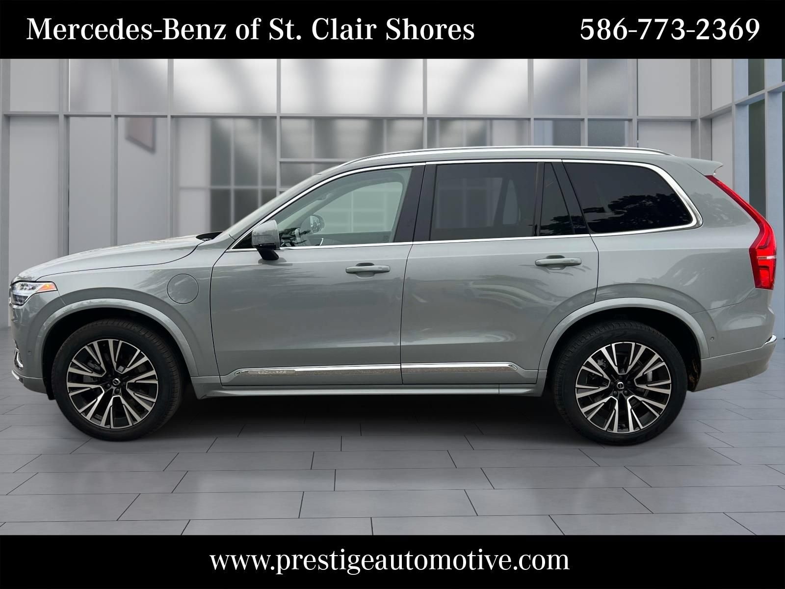 Used 2024 Volvo XC90 T8 Plus AWD/4WD image 2