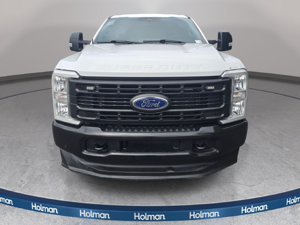 Used 2024 Ford F250 XL AWD/4WD image 3