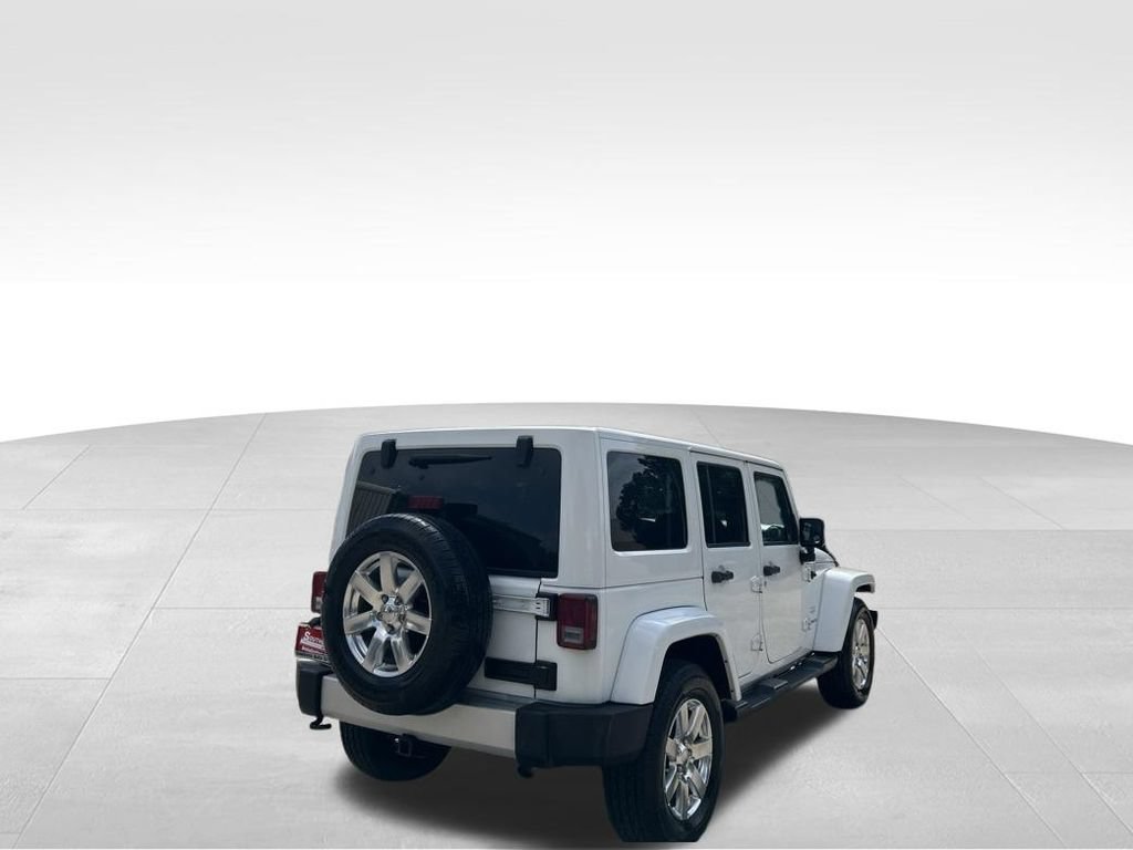 Used 2015 Jeep Wrangler Unlimited Sahara w/ Max Tow Package AWD/4WD image 5