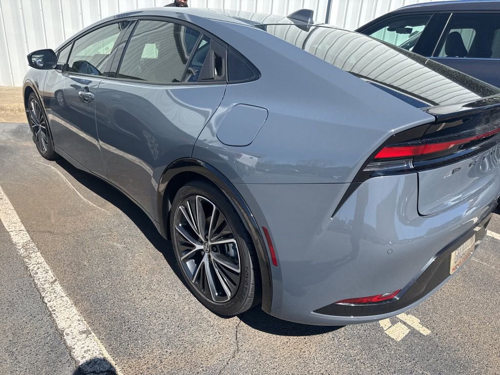 Used 2024 Toyota Prius XLE image 5