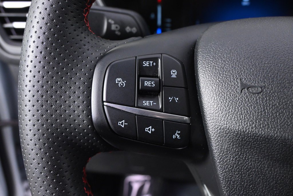 Used 2023 Ford Escape ST-Line w/ Tech Pack #1 AWD/4WD image 32