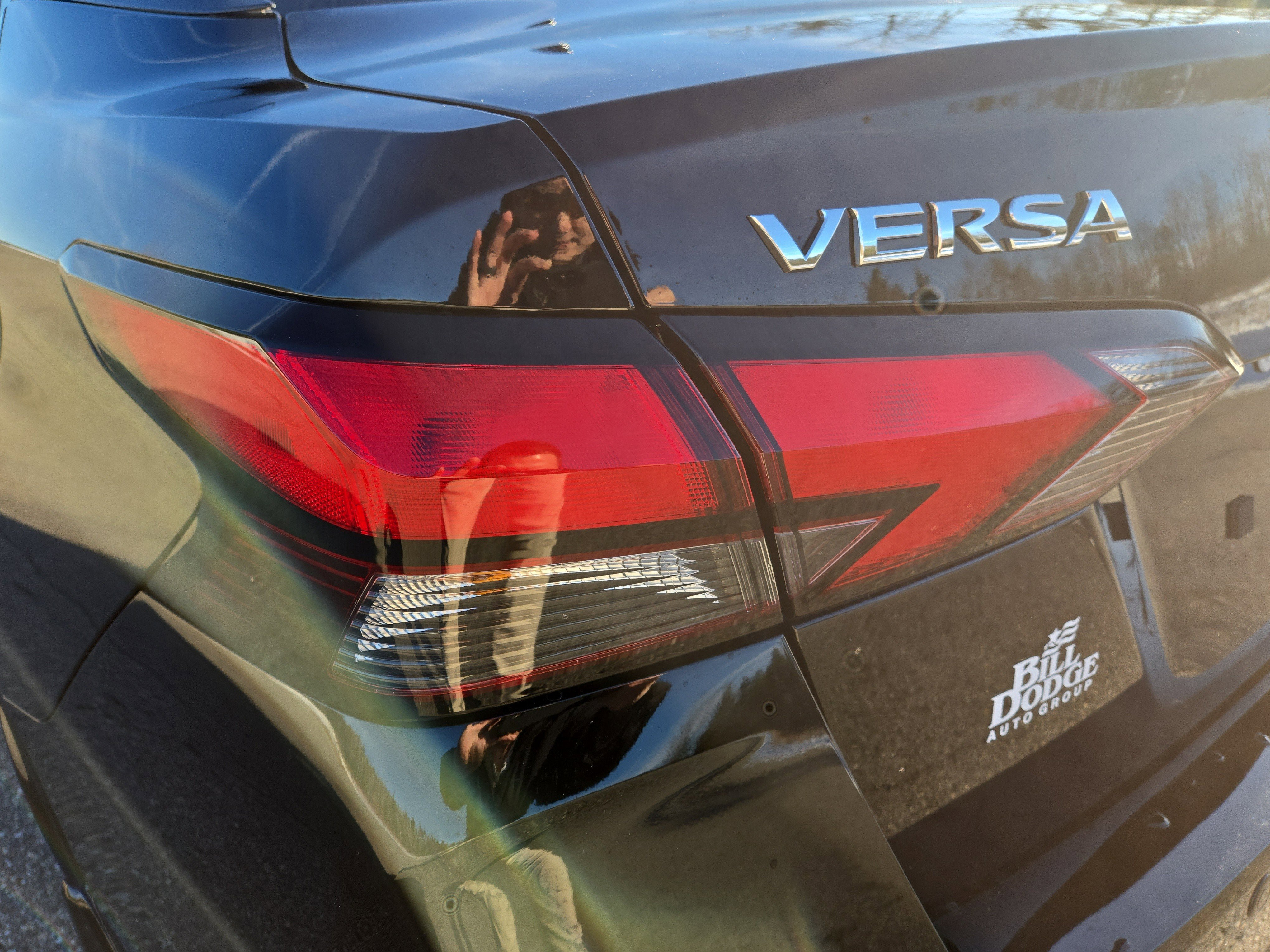 New 2025 Nissan Versa SV w/ Trunk Package FWD image 15
