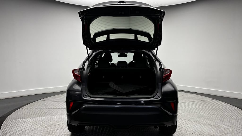 Used 2019 Toyota C-HR LE FWD image 36