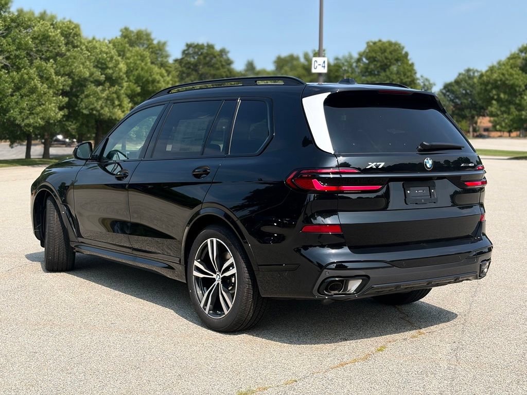 New 2027 BMW X7 xDrive40i w/ M Sport Package AWD/4WD image 4