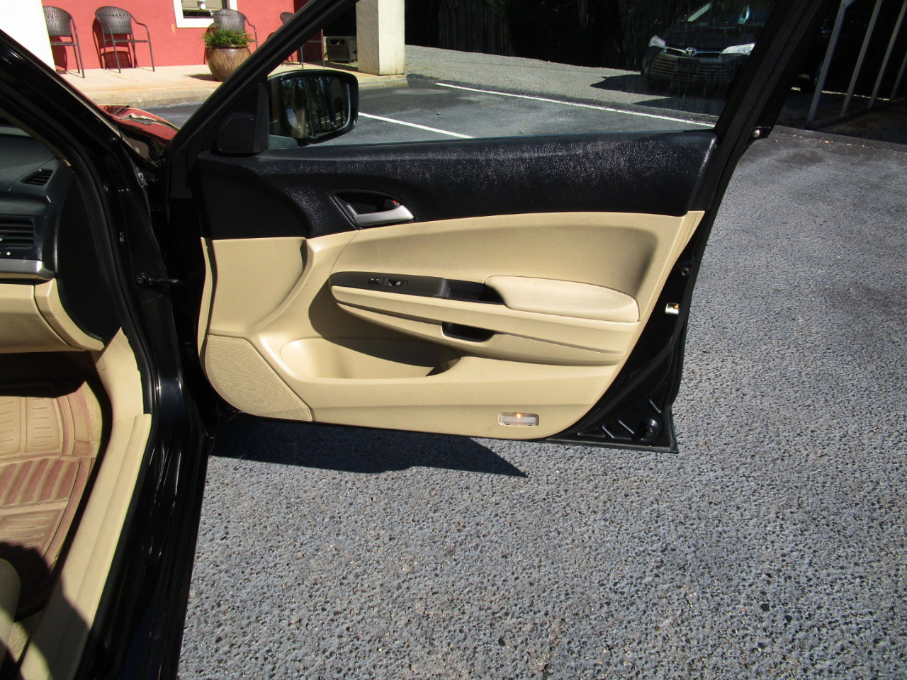 Used 2011 Honda Accord LX-P image 26