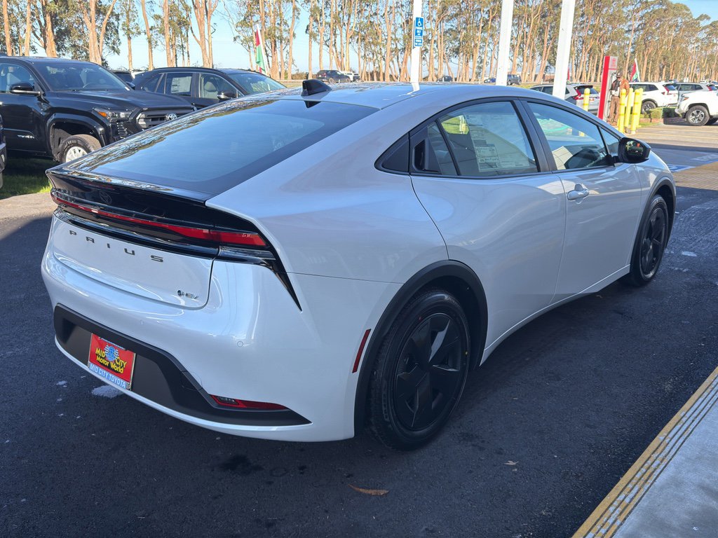 New 2026 Toyota Prius LE image 8