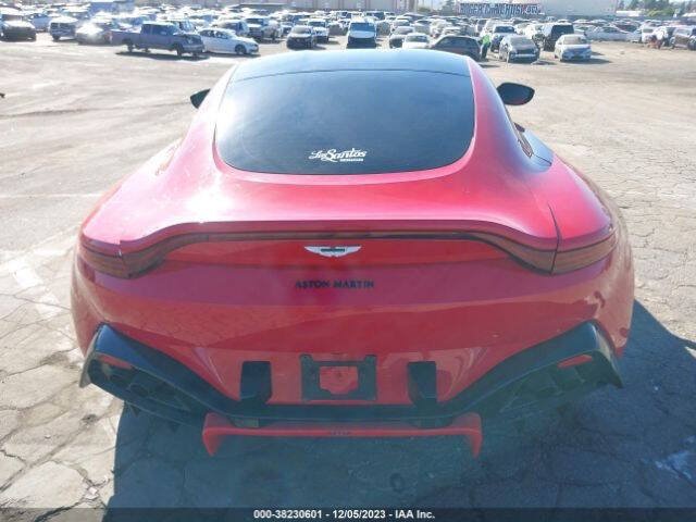 Used 2019 Aston Martin V8 Vantage Coupe RWD image 13