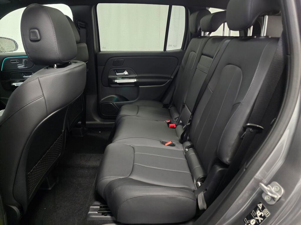 New 2026 Mercedes-Benz GLB 250 4MATIC image 18