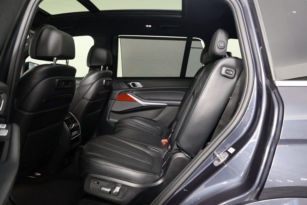 Used 2022 BMW ALPINA XB7 AWD/4WD image 11
