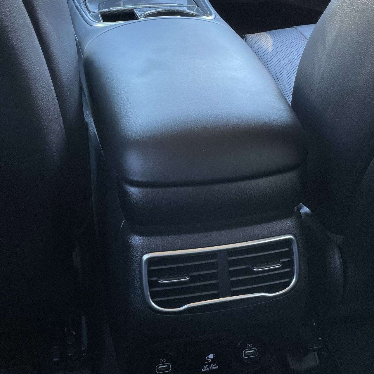 Used 2022 Hyundai Santa Fe Limited image 25