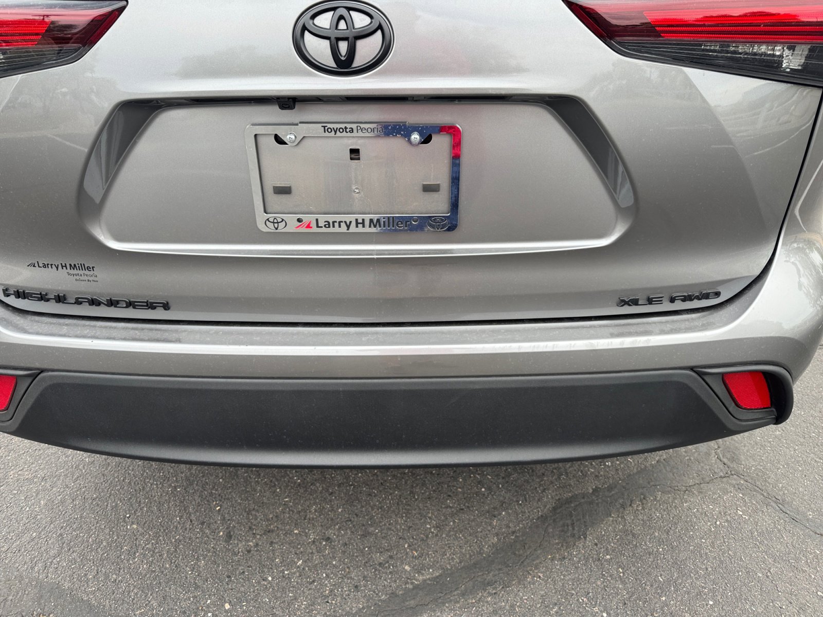 Certified 2025 Toyota Highlander XLE AWD/4WD image 25
