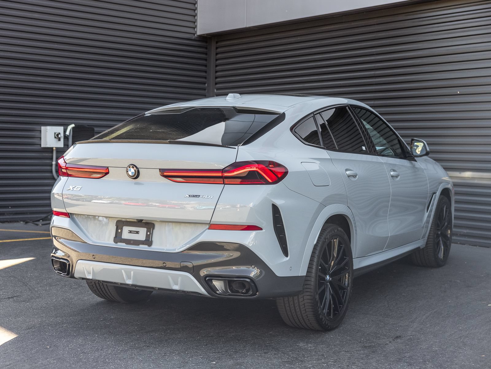 Used 2026 BMW X6 xDrive40i w/ Premium Package AWD/4WD image 9