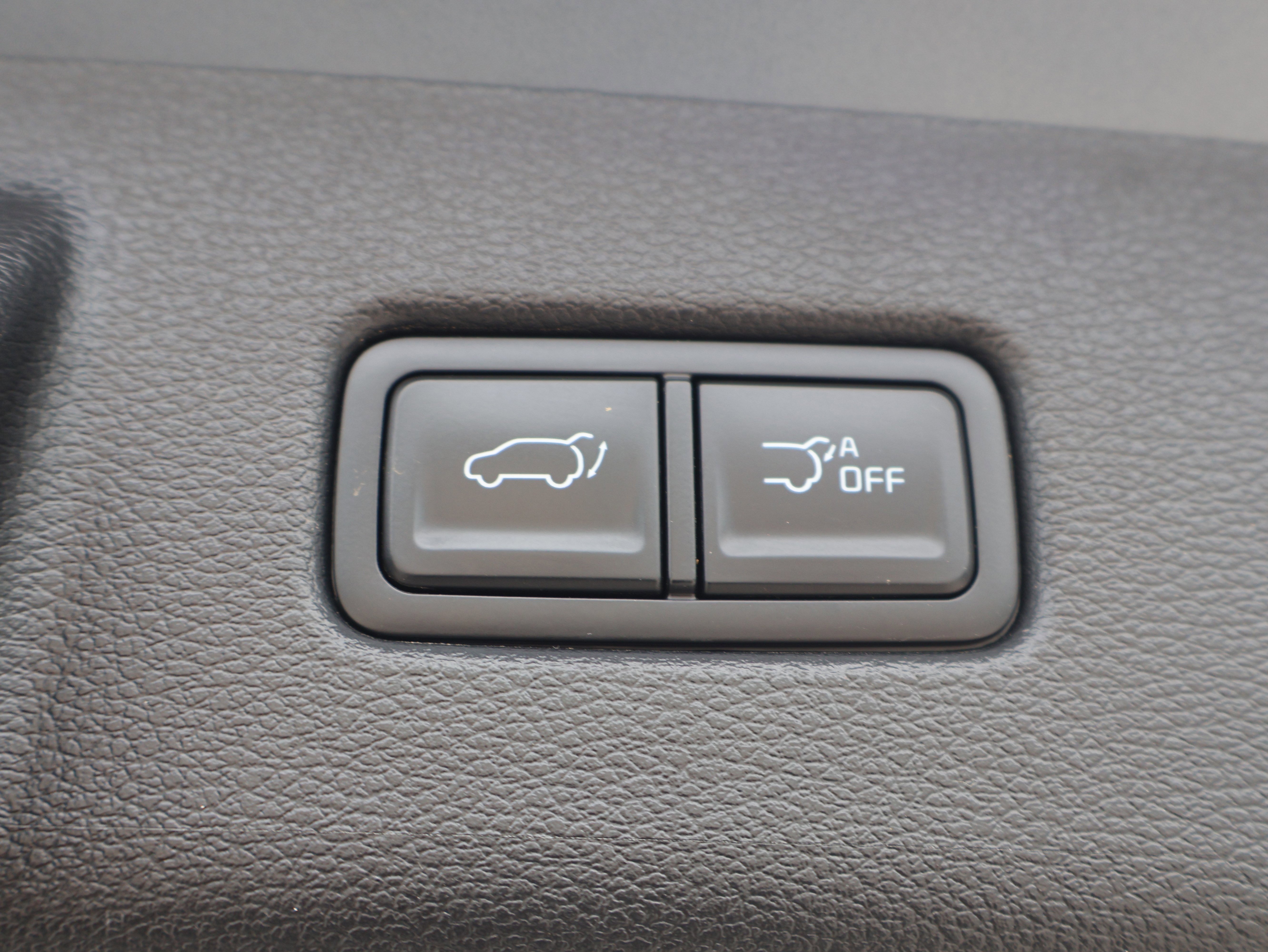 Used 2024 Kia Telluride SX Prestige w/ Towing Package AWD/4WD image 17
