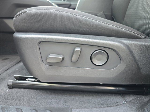 New 2025 GMC Canyon Elevation w/ Convenience Package image 19