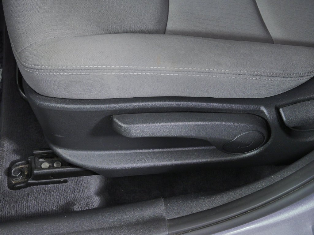 Used 2014 Hyundai Elantra SE FWD image 22