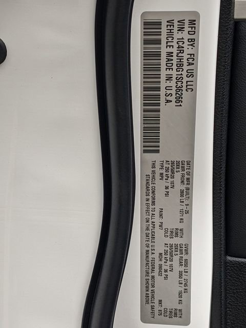 New 2025 Jeep Grand Cherokee Limited w/ Black Appearance Package image 26