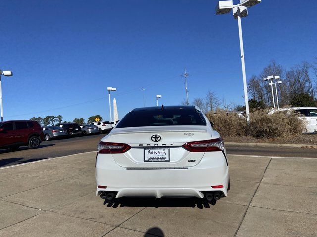 Used 2020 Toyota Camry XSE image 9