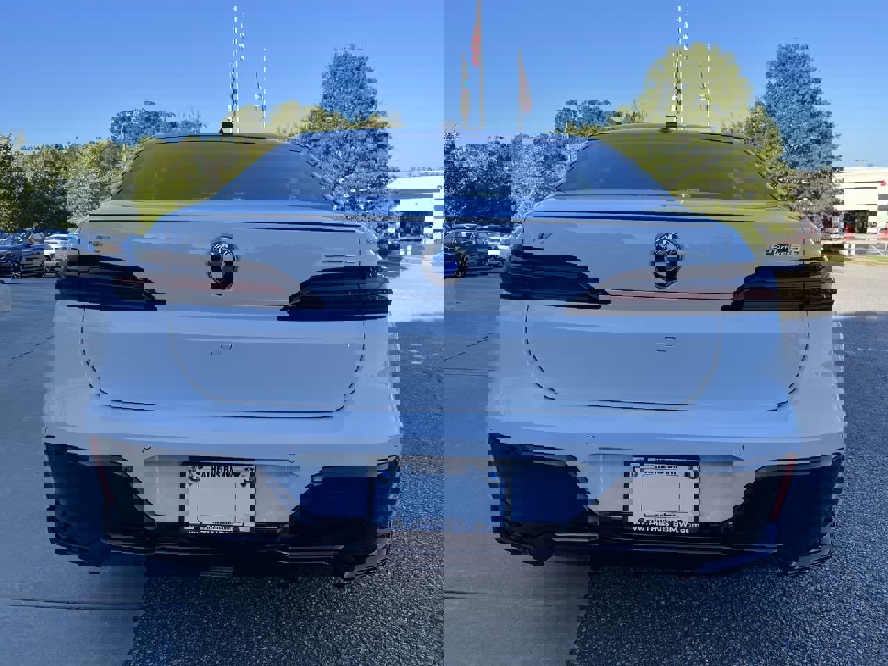 Used 2025 BMW i7 eDrive50 w/ M Sport Package image 7