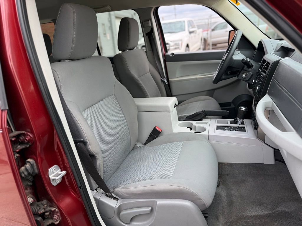Used 2008 Jeep Liberty Sport w/ Popular Equipment Group AWD/4WD image 25