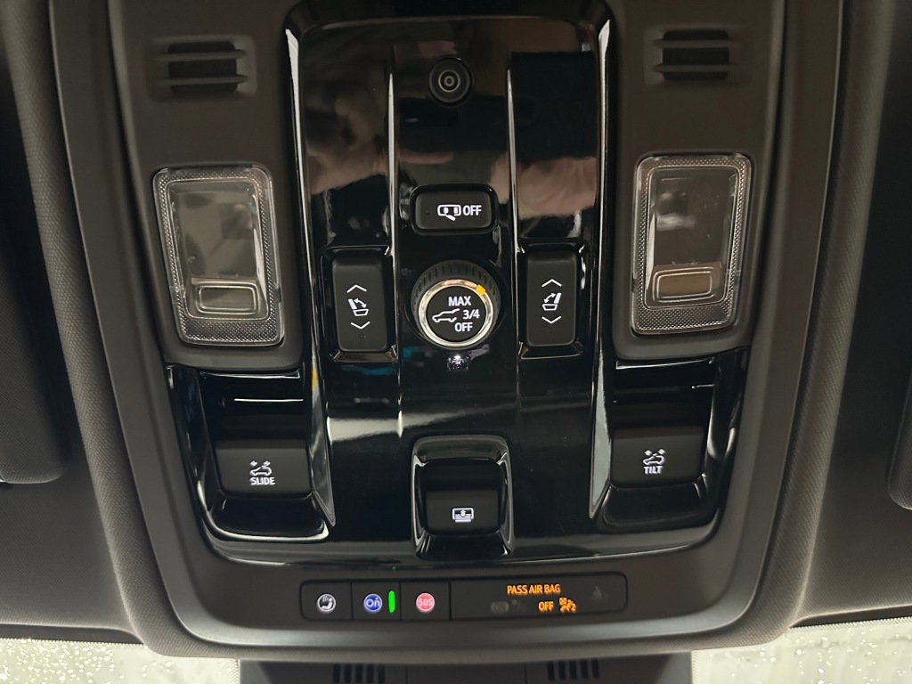 New 2026 Cadillac Escalade ESV Luxury w/ Touring Package image 17