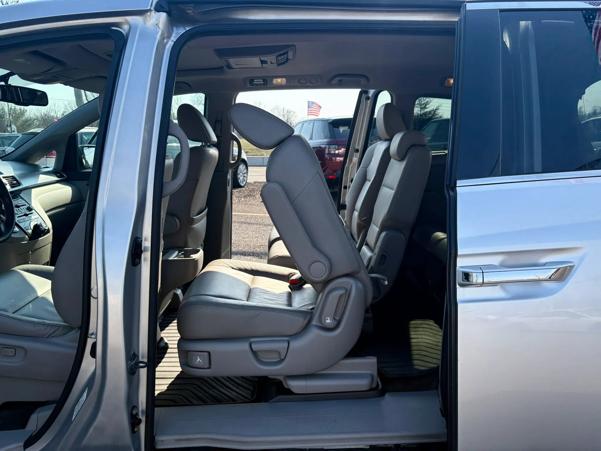 Used 2012 Honda Odyssey Touring image 22