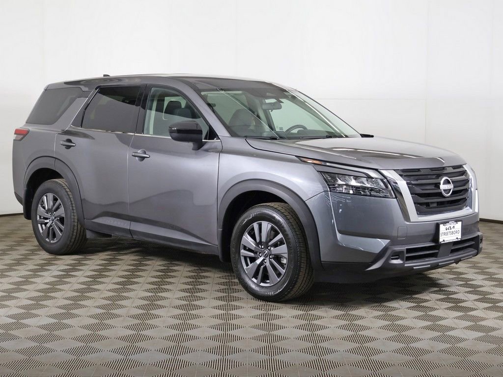 Used 2024 Nissan Pathfinder S image 50