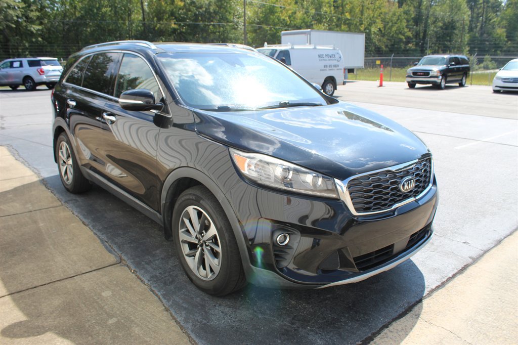 Used 2019 Kia Sorento EX w/ EX Touring Package image 2