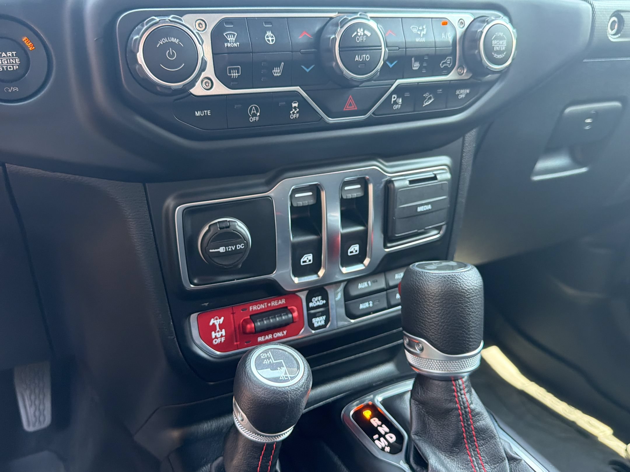 Used 2021 Jeep Wrangler Rubicon w/ Safety Group AWD/4WD image 16