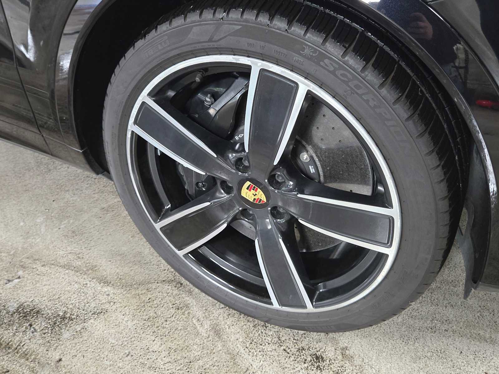 Used 2021 Porsche Cayenne Turbo S AWD/4WD image 9