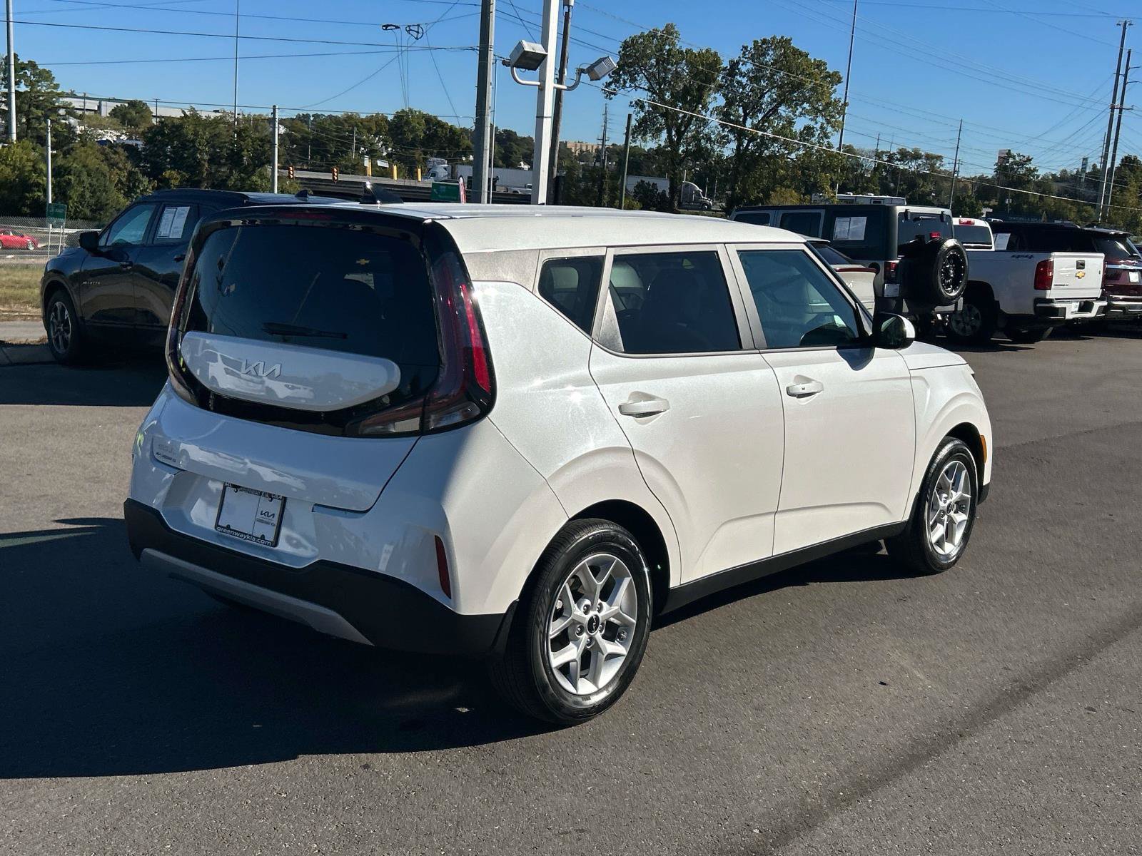 Used 2023 Kia Soul S FWD image 3