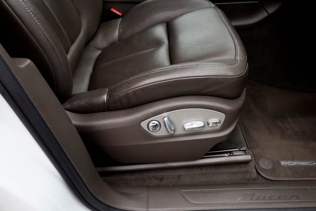 Used 2018 Porsche Macan Base image 37