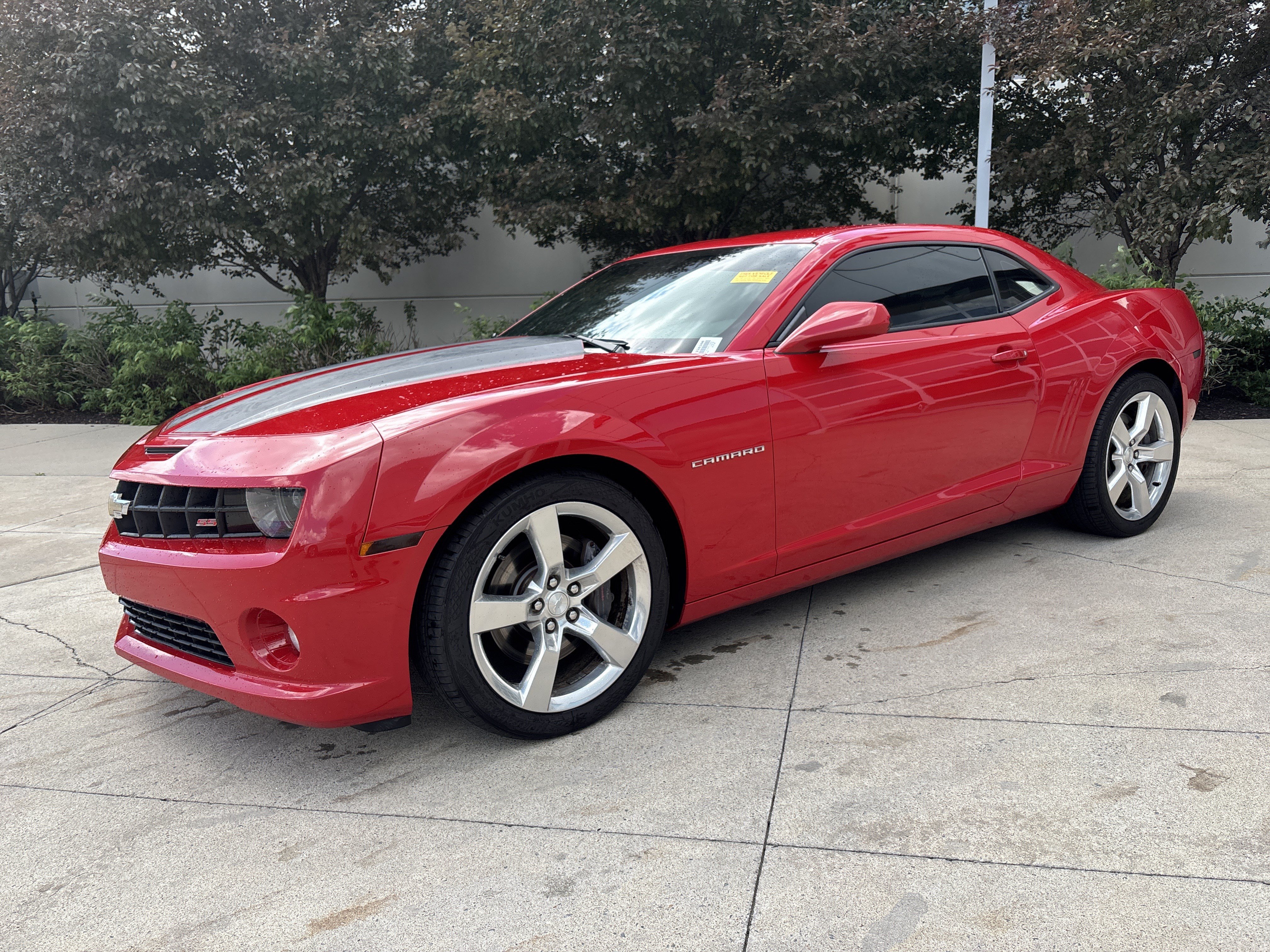Used 2010 Chevrolet Camaro SS w/ RS Package RWD image 3