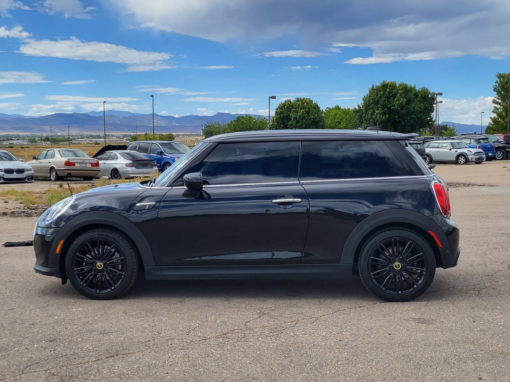 Used 2024 MINI Cooper SE FWD image 4