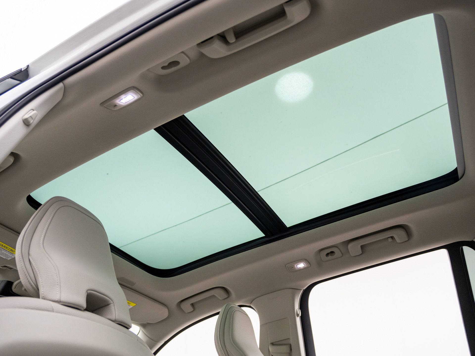 Used 2023 Volvo XC90 T8 Plus w/ Protection Package Premier image 19