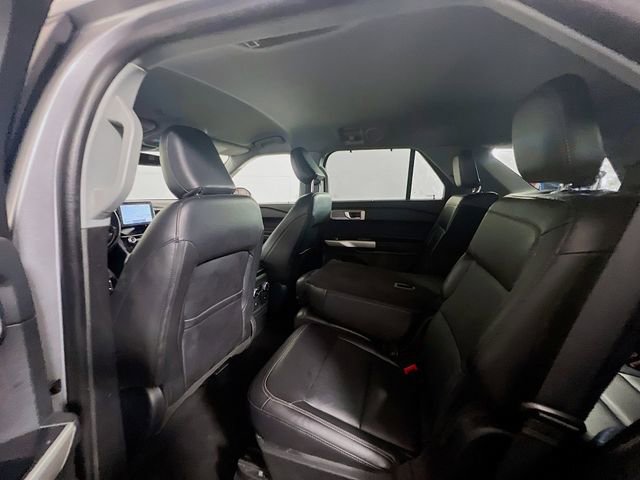 Used 2023 Ford Explorer Limited image 23