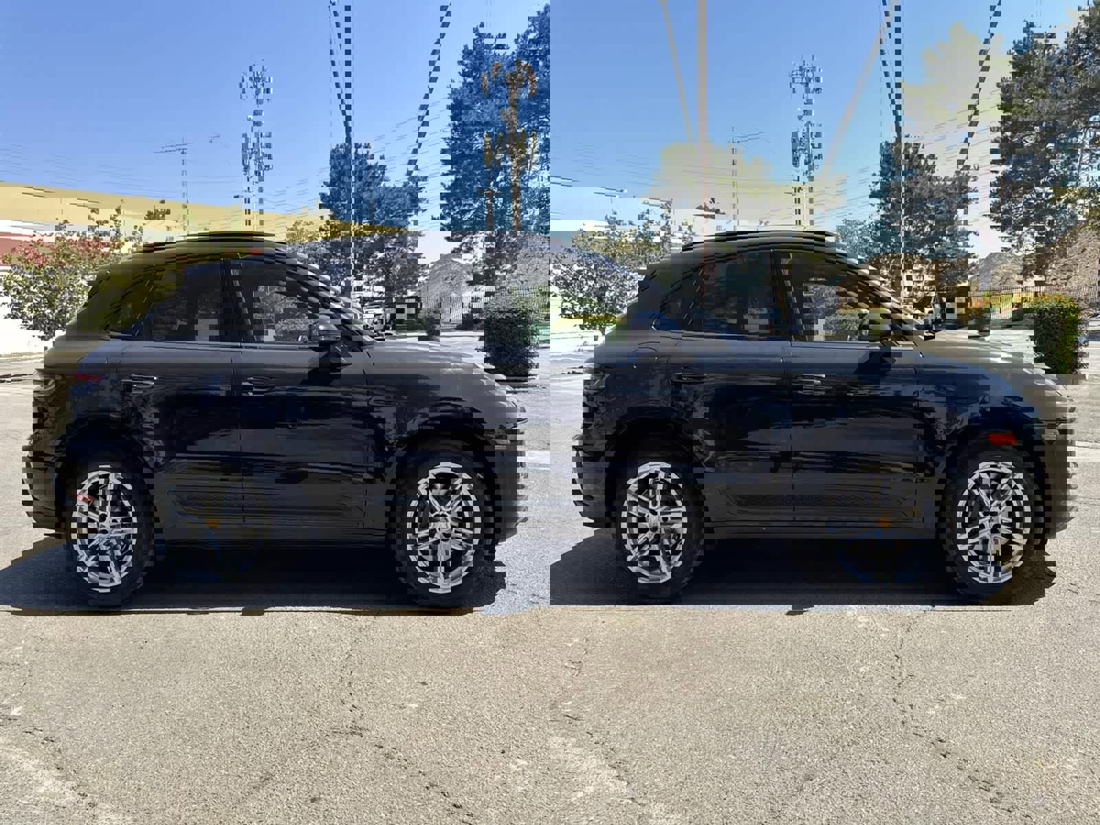 Used 2022 Porsche Macan image 3