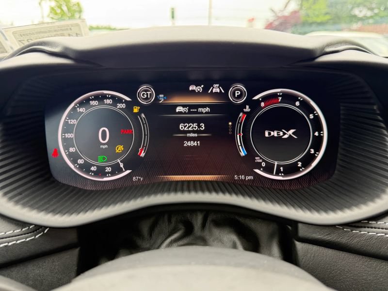 Used 2021 Aston Martin DBX AWD/4WD image 22