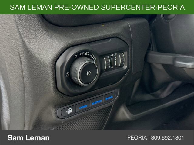 Used 2022 Jeep Wrangler Unlimited Sahara w/ Cold Weather Group image 10