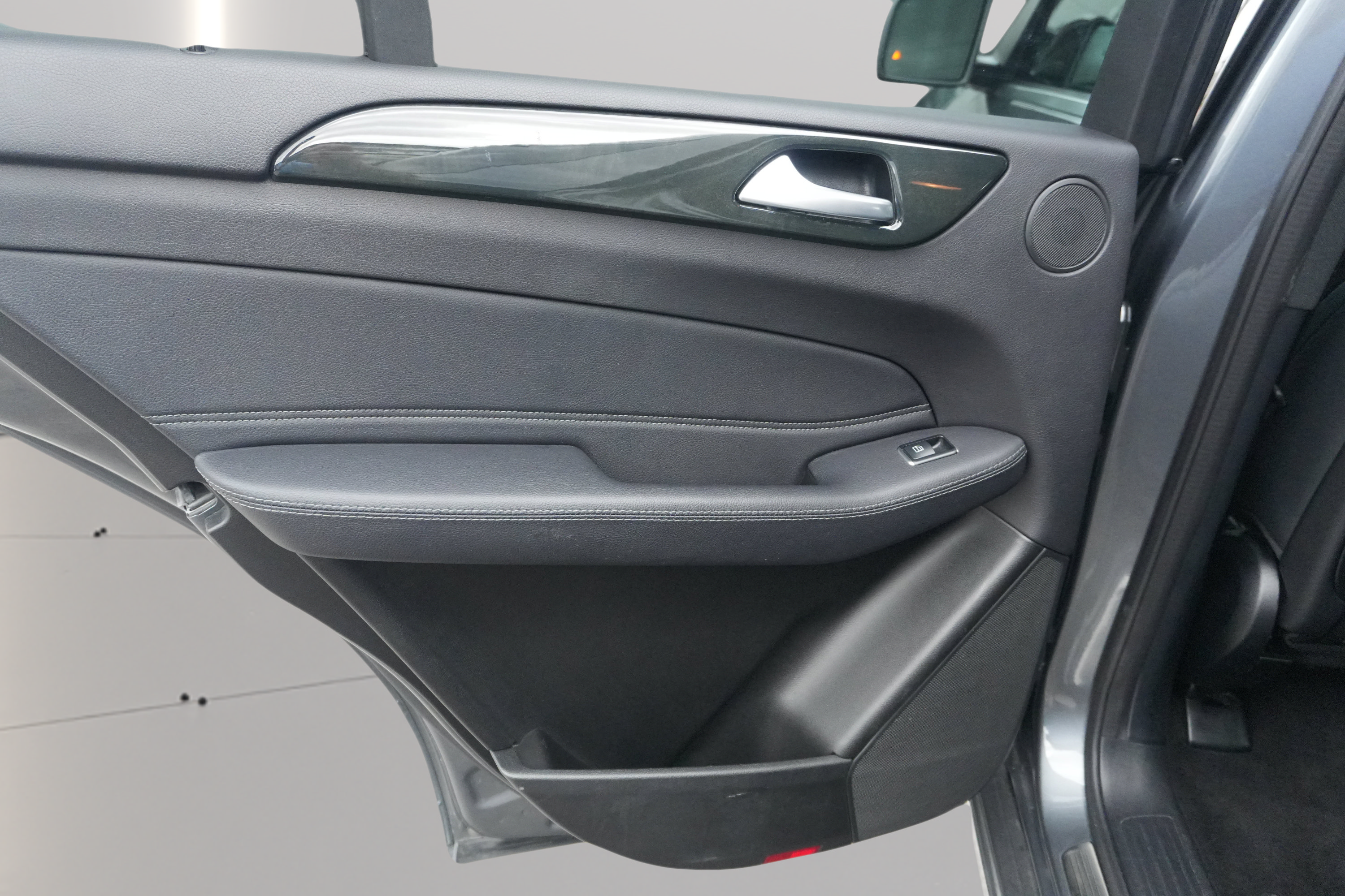 Used 2019 Mercedes-Benz GLE 400 4MATIC w/ Premium 1 Package image 22