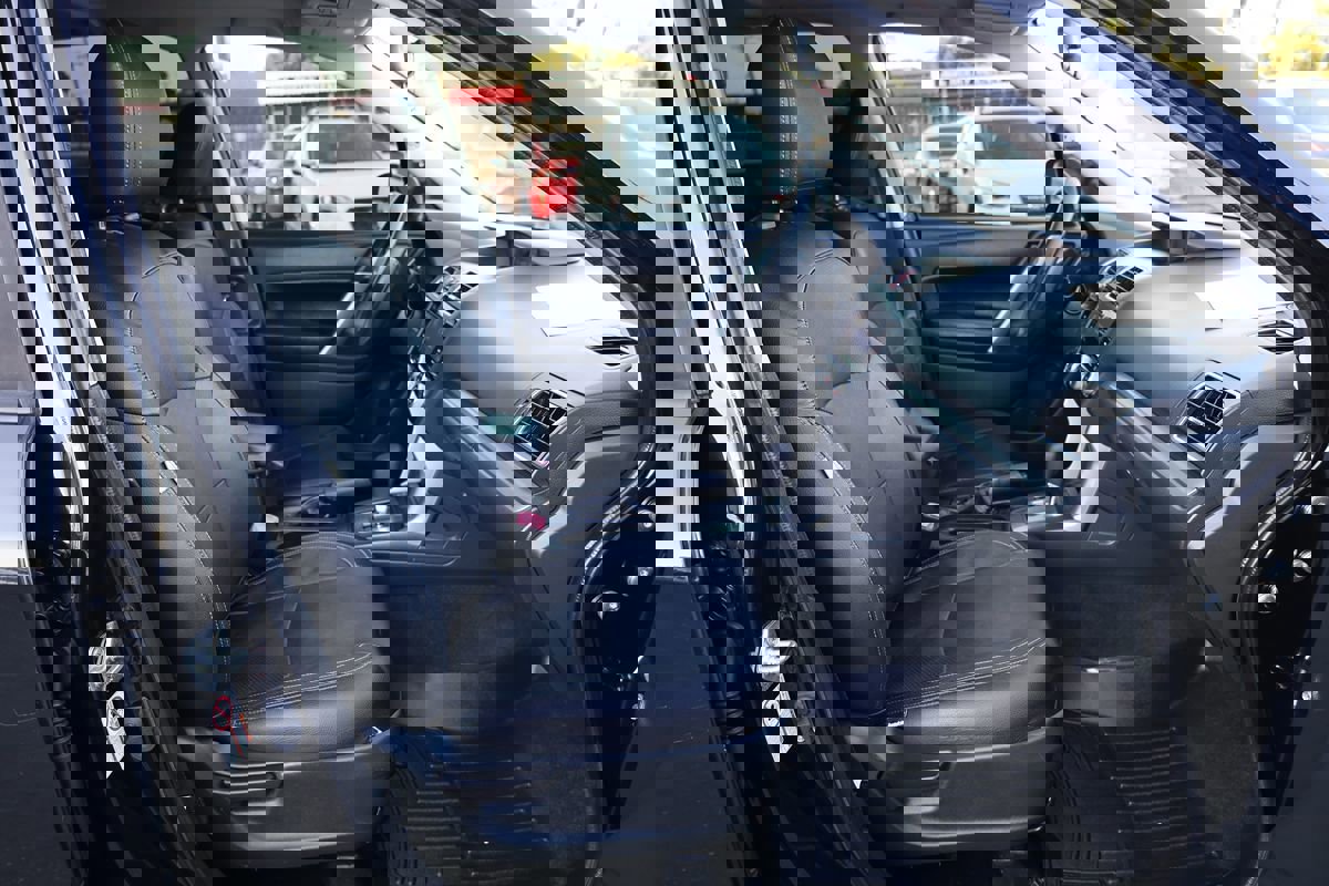 Used 2016 Subaru Forester 2.5i Premium w/ All-Weather Package image 14