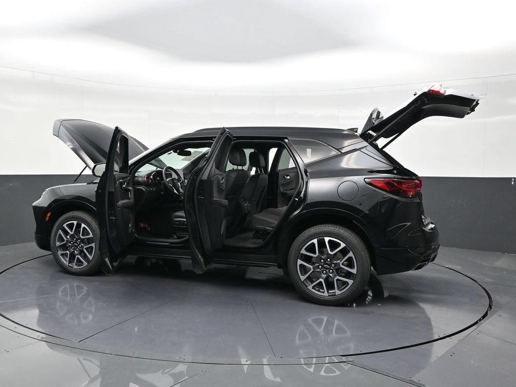 Used 2023 Chevrolet Blazer RS w/ Enhanced Convenience Package FWD image 32