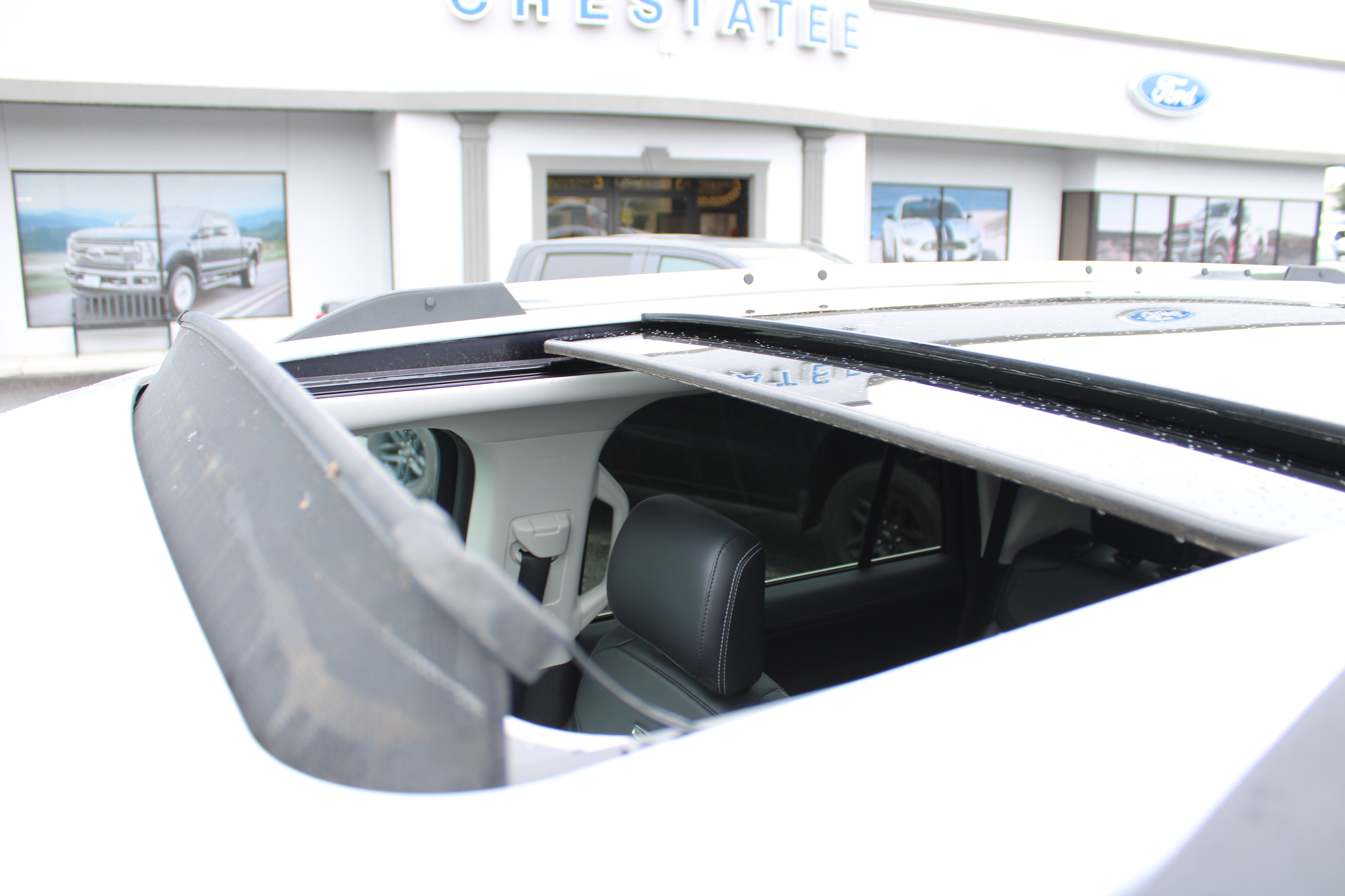 Used 2025 Ford Expedition Platinum AWD/4WD image 28