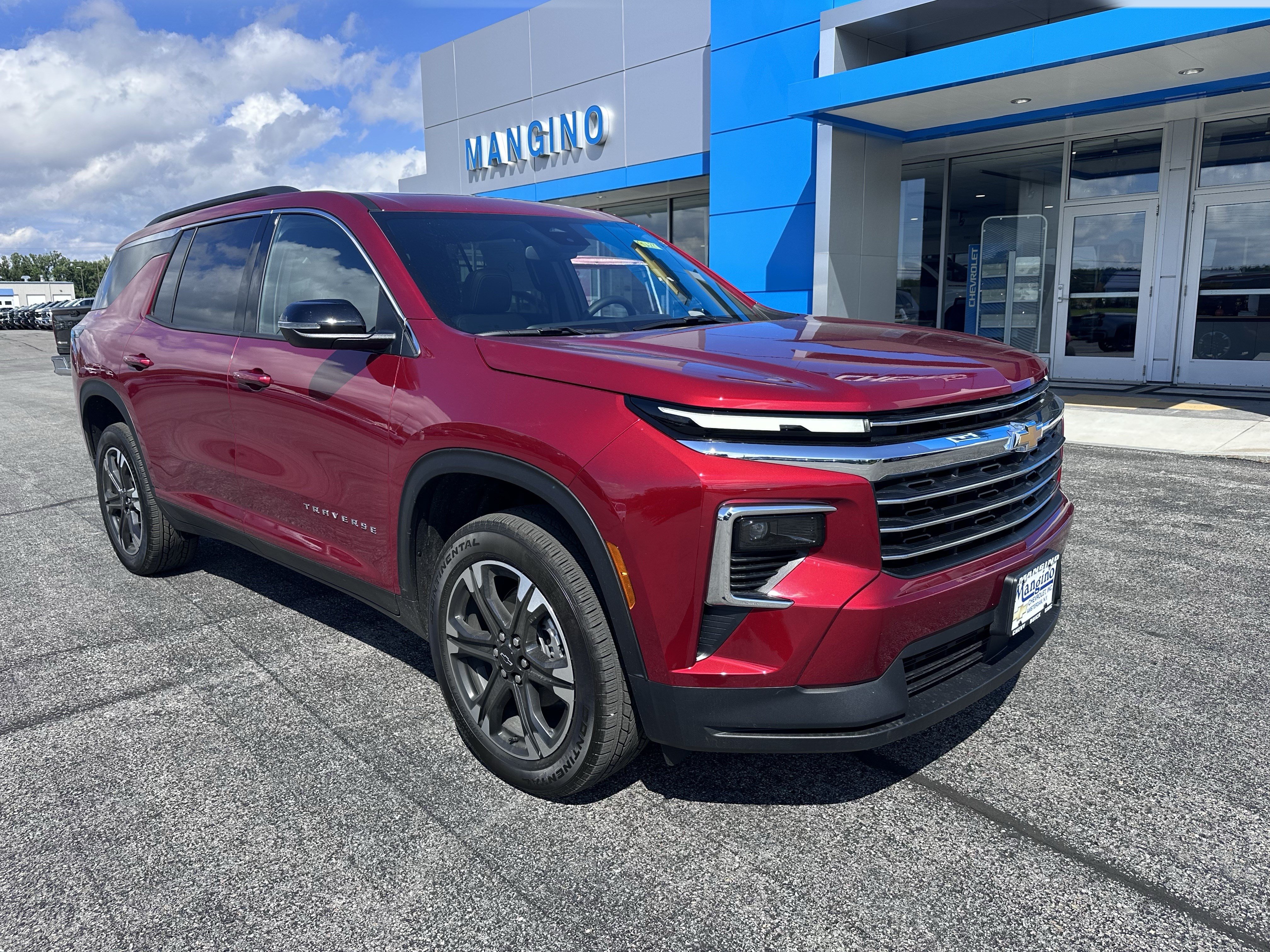 New 2027 Chevrolet Traverse LT w/ Sun and Wheel Package AWD/4WD image 2