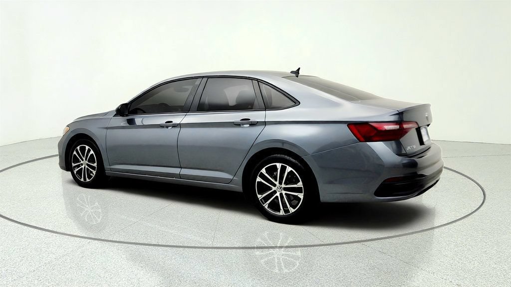 Used 2024 Volkswagen Jetta Sport FWD image 7
